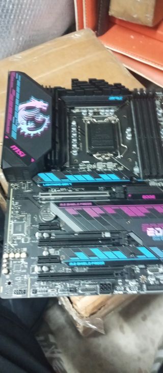 MSI MPG Z590 GAMING CARBON WIFI Placa Base