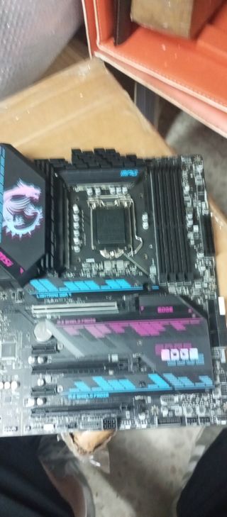 MSI MPG Z590 GAMING CARBON WIFI Placa Base