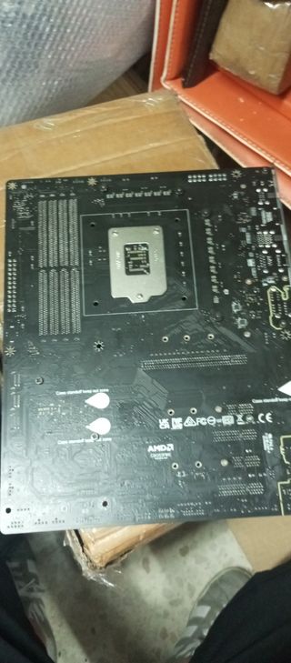 MSI MPG Z590 GAMING CARBON WIFI Placa Base