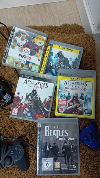Consola PS3 + 5 Juegos + 2 Mandos