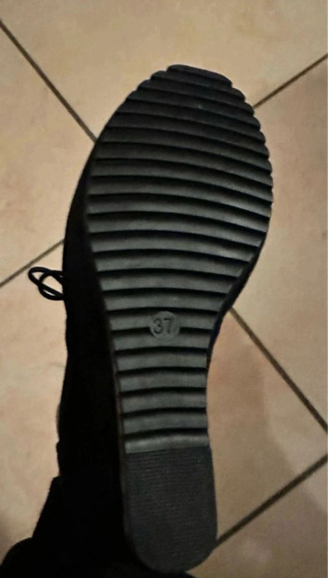 Stivaletti con zeppa n.37 EU36
