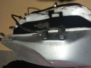Depósito Cagiva Alazzurra 650