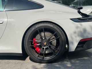 PORSCHE 911 Carrera 4 GTS Coupé