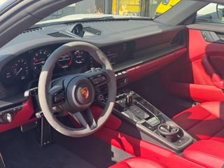 PORSCHE 911 Carrera 4 GTS Coupé