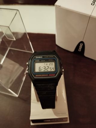 Reloj Casio Negro Nuevo en Estuche
