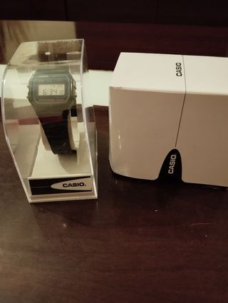 Reloj Casio Negro Nuevo en Estuche