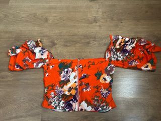 Top H&M floral naranja