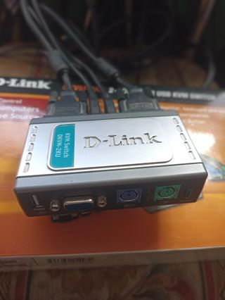 Conmutador D-Link DKVM-2KU