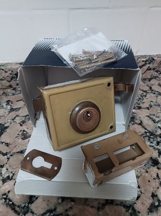Cerradura de seguridad con accesorios
