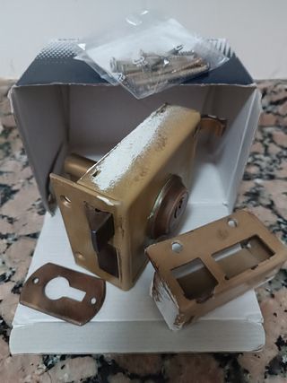 Cerradura de seguridad con accesorios