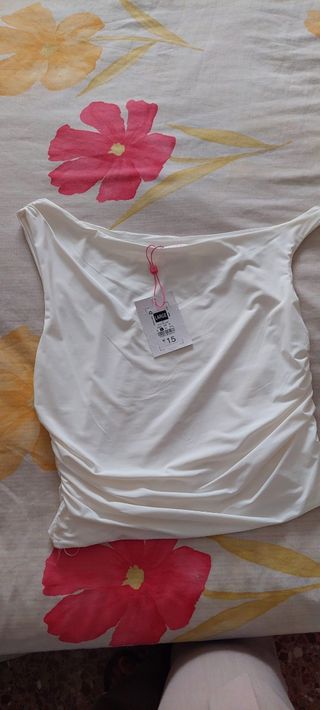 Top blanco sin estrenar Dunnes Store. 