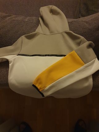 Chándal niño gris, blanco y amarillo