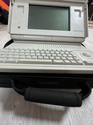 Apple Macintosh Portable 1989