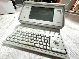 Apple Macintosh Portable 1989