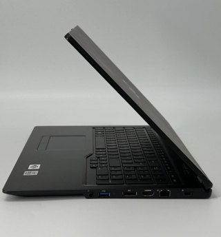 Fujitsu LifeBook U7510 15,6 FHD i5-10210U 16GB RAM
