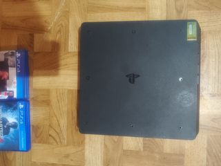 PS4 Slim 1TB + 2 Mandos + Cascos + FIFA 21 y Uncha