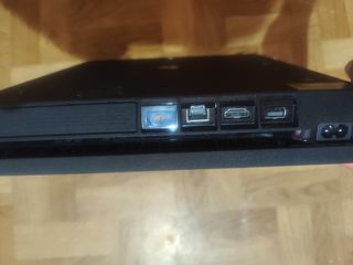 PS4 Slim 1TB + 2 Mandos + Cascos + FIFA 21 y Uncha