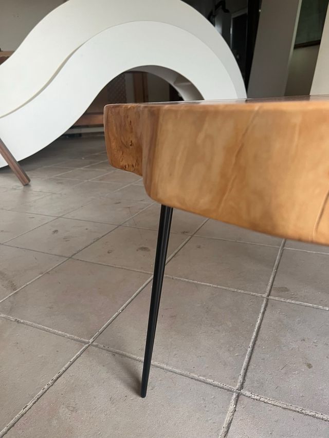 Tavolo basso in legno di Ulivo secolare