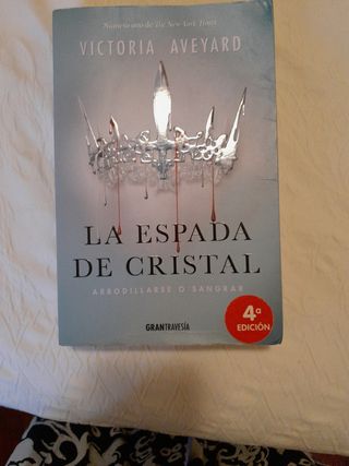 La espada de cristal: Arrodillarse o sangrar