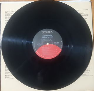 VINILO MOTLEY CRUE. THEATRE OF PAIN. EDICIÓN 1985.