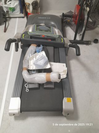 Cinta de Correr Moovyoo Cougar 2.0 Motorizada