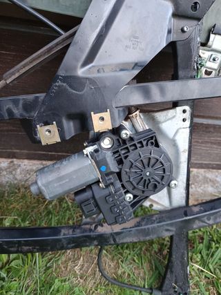 Ventana y motor elevalunas Audi A4 B5
