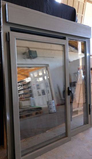 Ventana de aluminio oscilobatiente