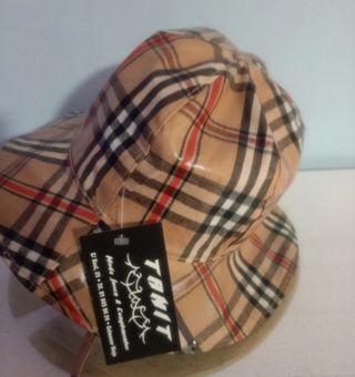 Gorro de lluvia a cuadros