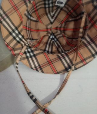 Gorro de lluvia a cuadros