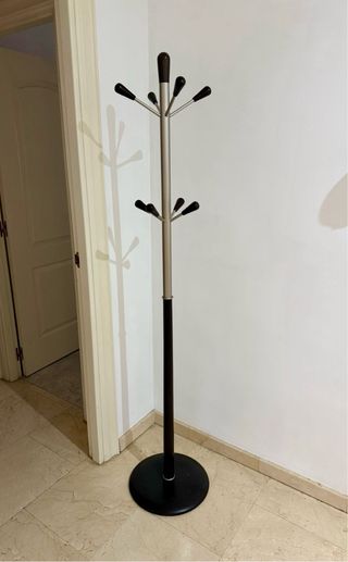 Perchero de pie metal y madera