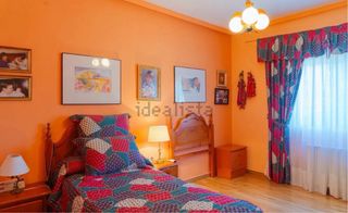 Chalet en Urbanización Alto la Muela