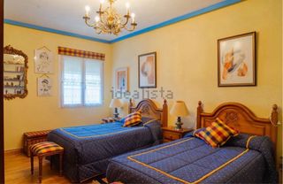 Chalet en Urbanización Alto la Muela