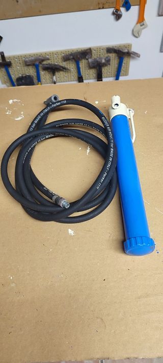 Bomba manual con manguera de 3m