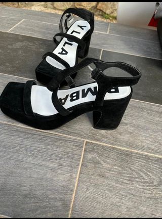 Sandalias Bimba y Lola Negras
