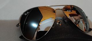 Gafas Ray-Ban Aviator Doradas con Funda