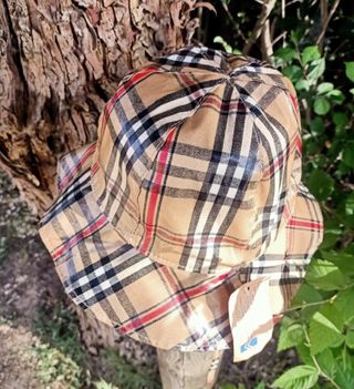 Gorro de lluvia a cuadros