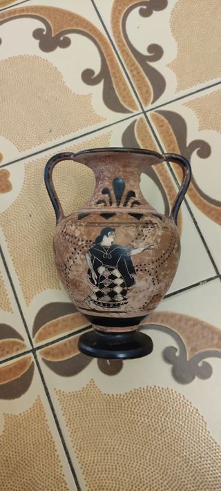 Vaso decorato in ceramica