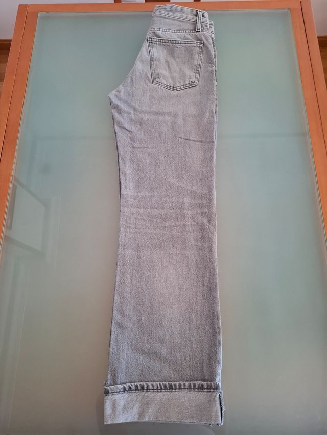 Vaquero recto gris.Talla 34.