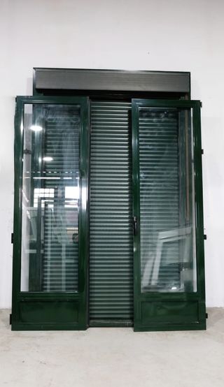 Balconera aluminio verde abatible