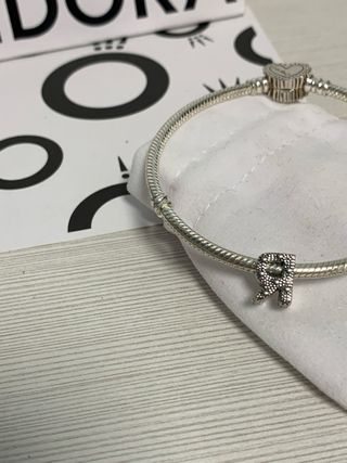 Charm letra R plata