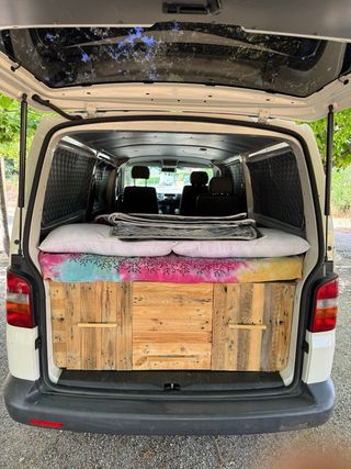Volkswagen Transporter T5 2004