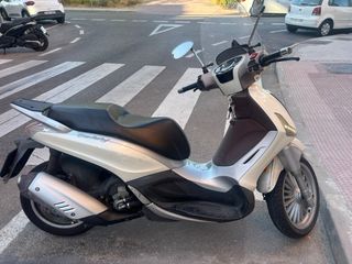Piaggio Beverly 300