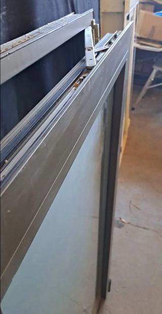 Ventana aluminio RPT oscilobatiente