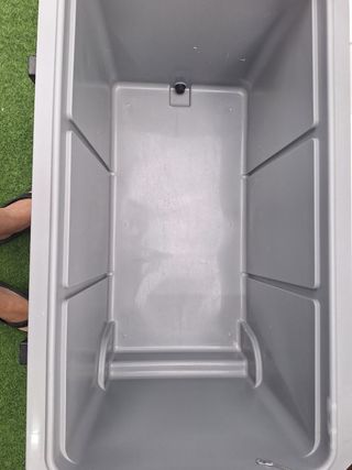 Nevera portátil con ruedas para pesca 120L 