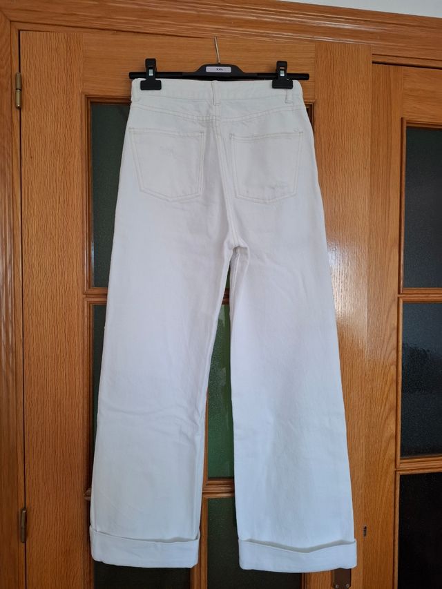 Vaqueros rectos Bershka blancos talla 34