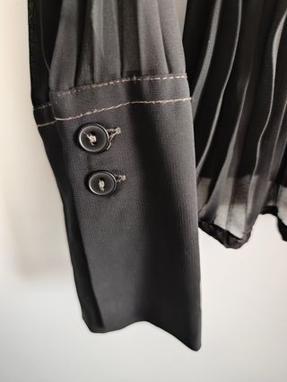 Camisa Plisada Negra Zara.Vintage.