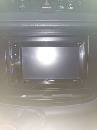 Radio Clarion Pantalla USB Bluetooth GPS