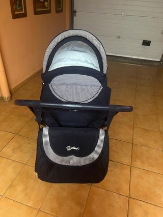 VENDO CARRITO DE BEBÉ MARCA ARRUE COMO NUEVO.