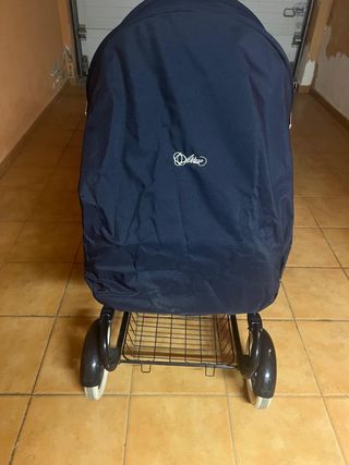 VENDO CARRITO DE BEBÉ MARCA ARRUE COMO NUEVO.