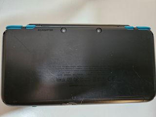 Nintendo 2DS XL Negra + juego
